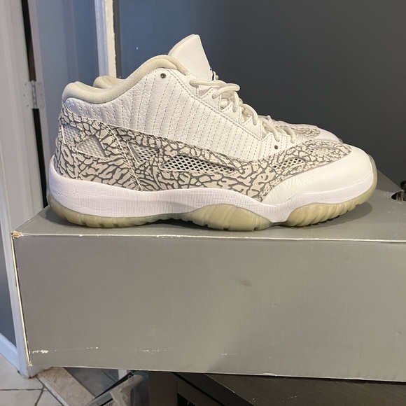 Jordan’s retro 11 - Picture 4 of 4